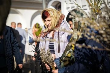 Мероприятия в храмах Запорожья в Вербное воскресенье прошли без происшествий