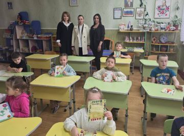 Алёна Трокай: Забота о будущем: парты для воспитанников "Аленушки"