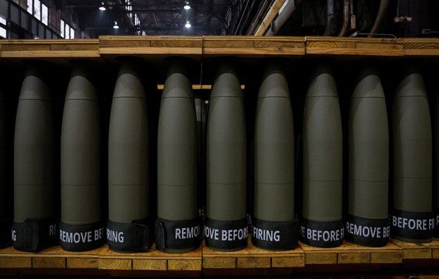 Великобритания будет строить заводы по производству боеприпасов