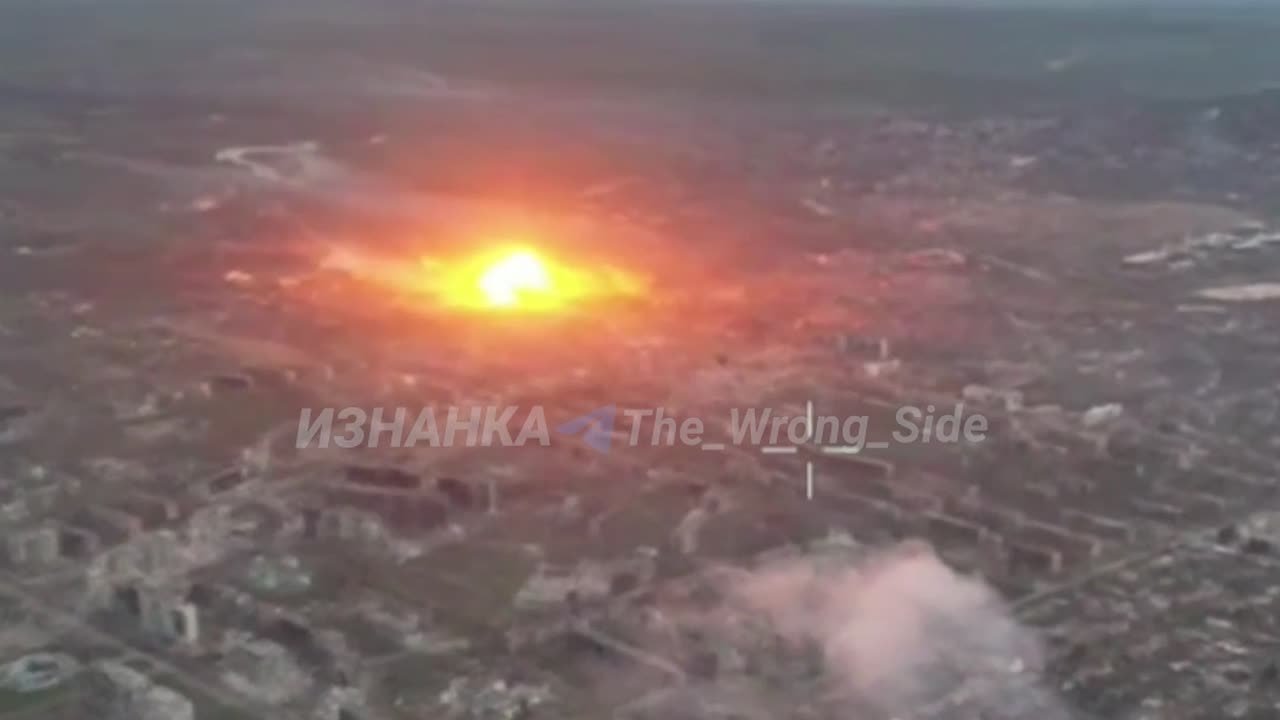 Удар ФАБ-3000 по ПВД 100 омбр ВСУ в г. Константиновка