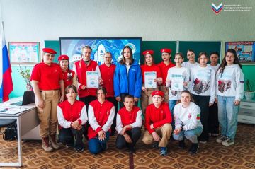 «Волонтёры Победы» провели Всероссийскую интеллектуальную игру «Космос рядом» в Волчанской школе № 31 Акимовского района