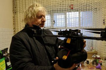 Украинские СМИ сообщают, что Борис Джонсон тайно приехал на позиции ВСУ на Запорожском направлении