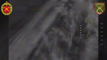 ����� 102-�� ������������ ��������������� ����� ���������� ������������ R-18 ����� ���, ����������� ����������� ��� ������ �����������, � ����� ������� ���