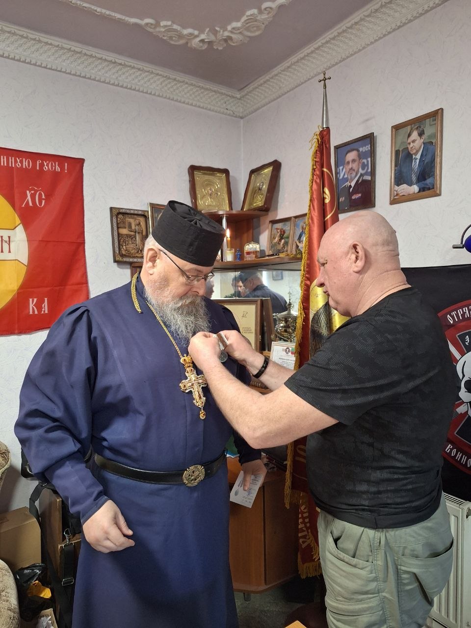 14 апреля Всероссийской общественной организацией "БОЕВОЕ БРАТСТВО" , в соответствии с положениями о наградах, помощник командира отряда БАРСЗ2 им П.Судоплатова, настоятель Свято-Казанского храма, протоиерей Анатолий...