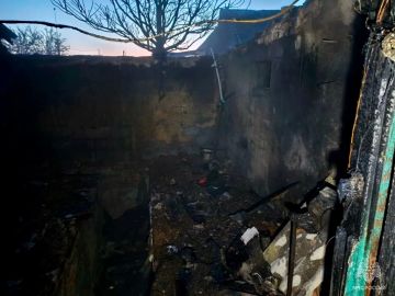 Гараж загорелся в Веселовском МО во время зарядки аккумулятора электровелосипеда