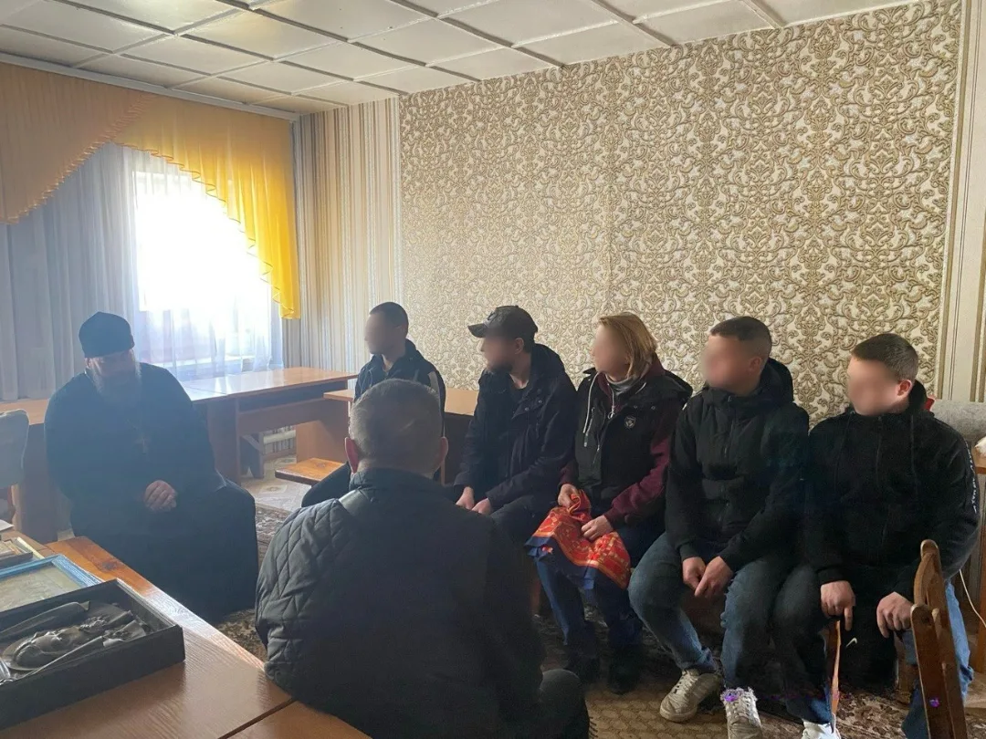 Для осуждённых, состоящих на учёте в Днепрорудненском и Васильевском филиалах УИИ, провели лекцию о духовности и нравственности