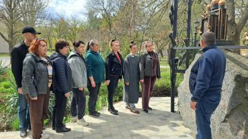 ����� ������ ���������� � ������ �� ���� � ����� 40-����� ������������� ��������