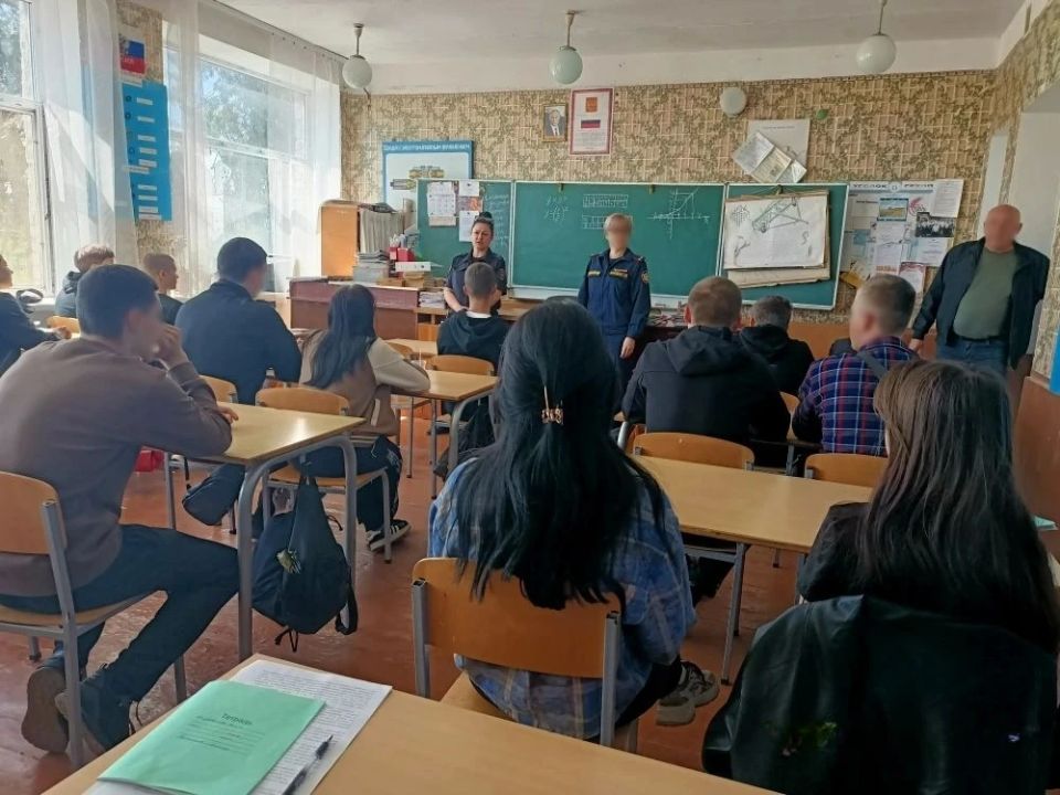 Весёловский филиал УИИ и ПДН провели профилактическую встречу со студентами аграрного лицея
