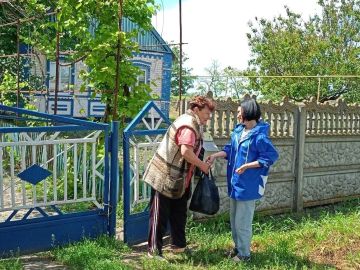 Мелитопольском районе депутат Единой России Наталья Саломасова помогает вынужденным переселенцам обрести опору на новом месте