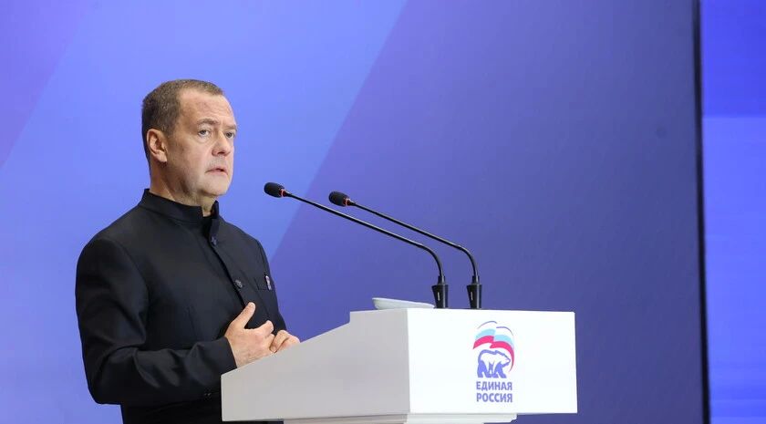 Медведев призвал ЕС «заткнуться» на тему упавшего в Румынии БПЛА