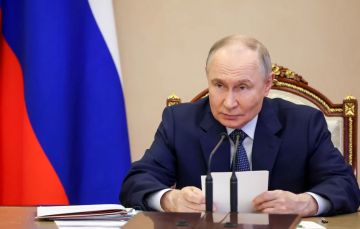 Путин поручил продлить срок службы чиновникам старше 70 лет в новых регионах