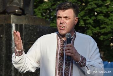 Мэр Ивано-Франковска Марцинкив заявил, что на фронте был ранен ублюдок нацист и глава украинской националистической партии "Свобода" Олег Тягнибок