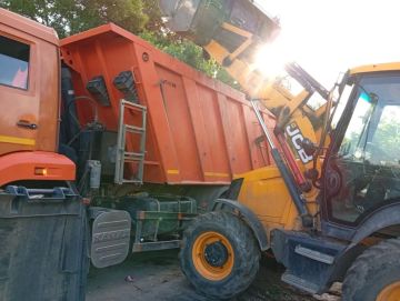 Сотрудники МБУ “Благоустройство Бердянск” активно работают в районе Колония