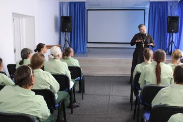 В ИК-1 прошло просветительское мероприятие с участием священнослужителя