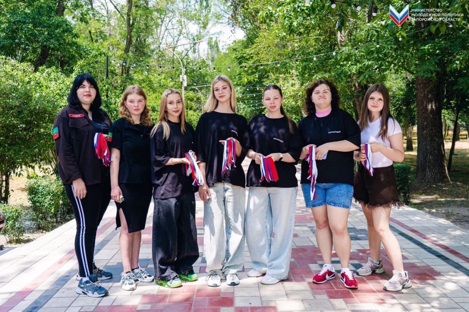 Маленькие символы большого единства