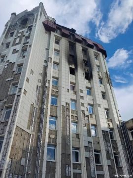 ВСУ вчера, в День России и День города Энергодара, 26 раз атаковали дронами здание администрации, сообщил мэр Максим Пухов
