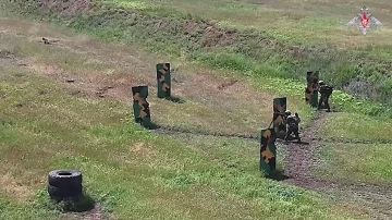 Штурмовые подразделения 58-й гвардейской общевойсковой армии группировки «Днепр» совершенствуют навыки перед выполнением боевых задач
