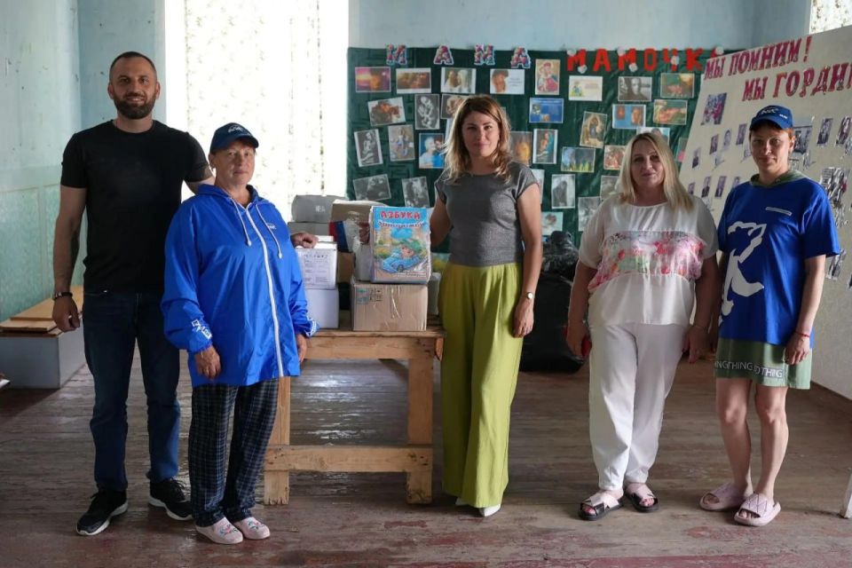 Команда «Единой России» доставила гуманитарный груз в Старопетровку