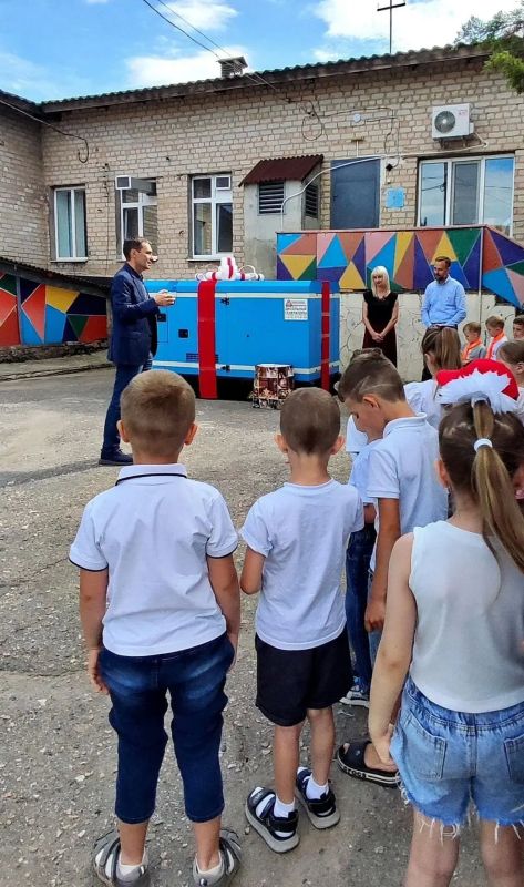 #нам_пишут. От лица всего коллектива сотрудников, воспитанников и родителей нашего детского сада выражаем слова искренней и глубокой благодарности за оказанную помощь победителю предварительного голосования "Единой России"...