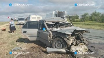 Шесть человек погибли в ДТП на трассе в Саратовской области