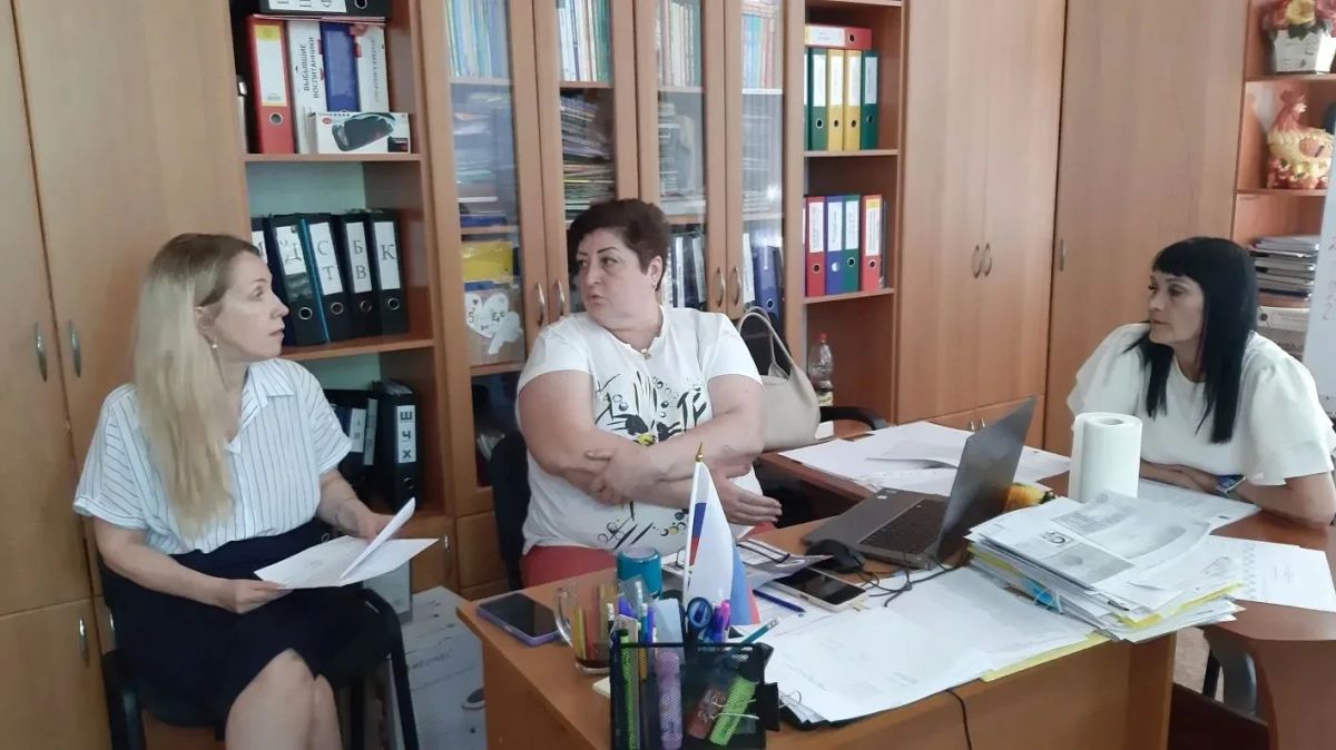 Юлия Сажаева: Встреча с директором ГБУ "Мелитопольский областной центр социально-психологической реабилитации детей"