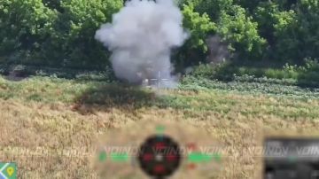 Уничтожение роботизированных комплексов противника на Запорожском направлении, боевая работа операторов БпЛА 656 мотострелкового полка 29 армии группировки войск "Восток"