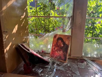 Храм в Бердянске поврежден из-за удара дрона ВСУ по находившейся рядом фуре