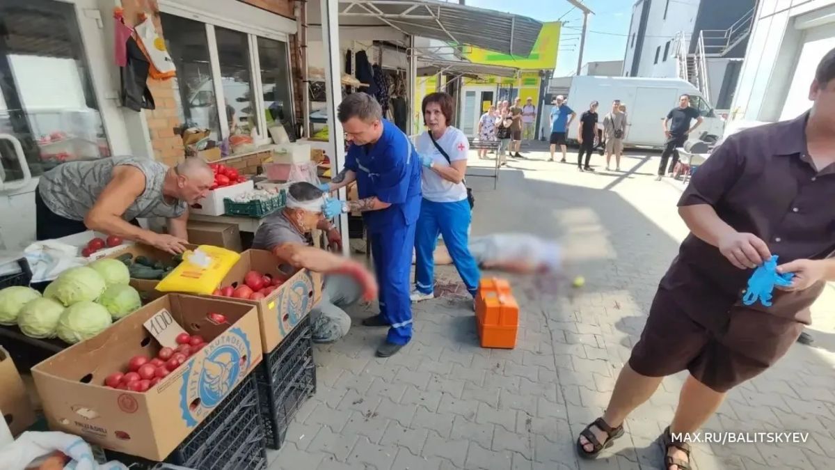 "Это удар по мирной жизни": при атаке ВСУ на рынок в Токмаке Запорожской области погибли пять человек