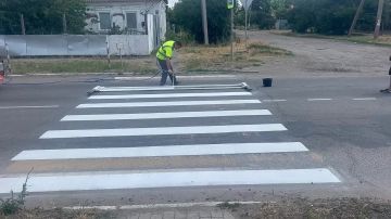 В Приморске обновили дорожную разметку и пешеходные переходы