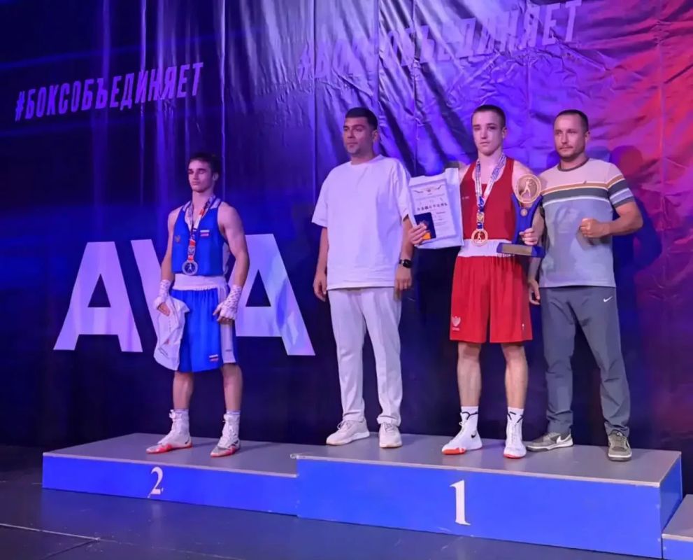 Бердянский спортсмен — чемпион Южного федерального округа по боксу!