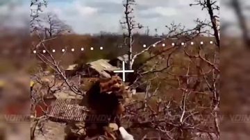 Гвардейцы-балтийцы 120 дивизии морской пехоты в составе группировки войск "Восток" уничтожают антенный наземных станций управления на Запорожском направлении