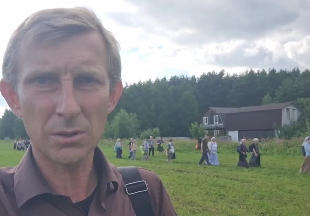 Сегодня из Москвы в Троице-Сергиеву Лавру стартовал большой крестный ход "От Государя Николая Второго к преподобному Сергию Радонежскому"