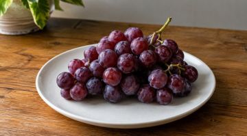 Диетолог рассказала, сколько винограда можно есть в день без вреда для здоровья