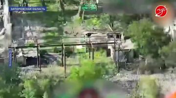 Российские военнослужащие уничтожили сеть складов ВСУ с боеприпасами и беспилотниками на запорожском направлении