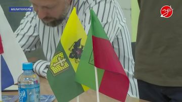 Алексей Тихомиров встретился с сотрудниками центра занятости населения