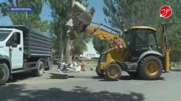 Сотрудники предприятия «Благоустройство» ежедневно поддерживают порядок на улицах Мелитополя