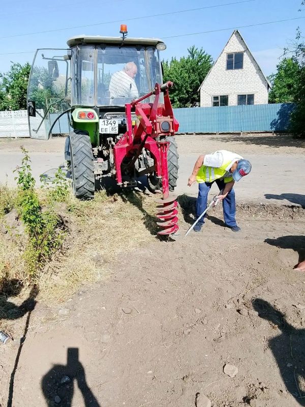 В Акимовском округе стартовали работы по благоустройству контейнерных площадок