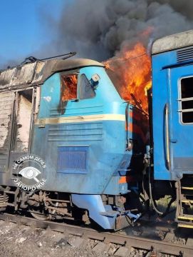 Еще минус один. Еще один локомотив в Запорожье уничтожен "Геранью"