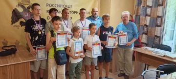 В Бердянске состоялся блиц-турнир по шахматам, посвящённый Международному дню шахмат