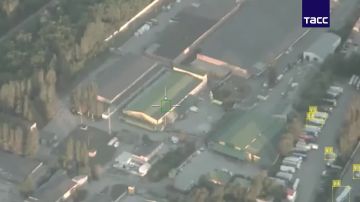 В Запорожье расчетами БПЛА "Герань" уничтожены два логистических центра, работавших в интересах ВСУ, сообщает МО