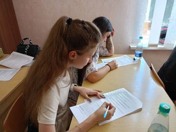 В Азовском педагогическом продолжаются вступительные испытания: второй день, новые возможности!