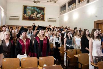 МелГУ выпустил первых специалистов по российским образовательным программам
