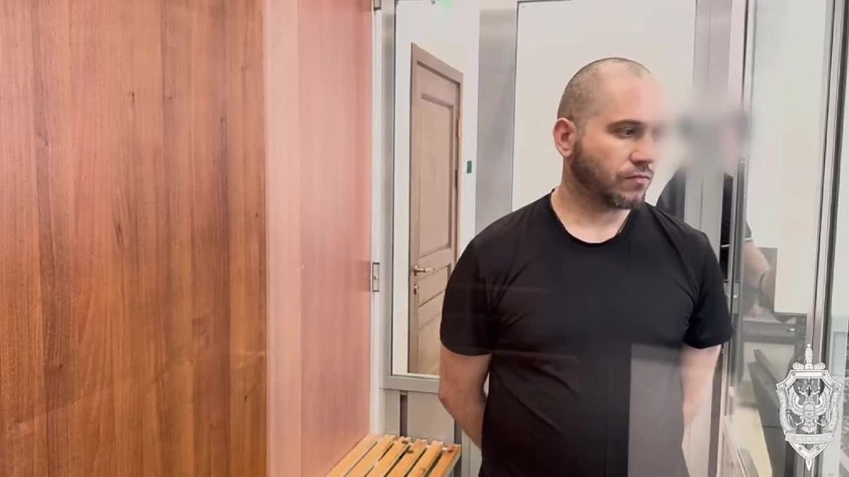 Житель Запорожской области осуждён на 13 лет за шпионаж и экстремизм