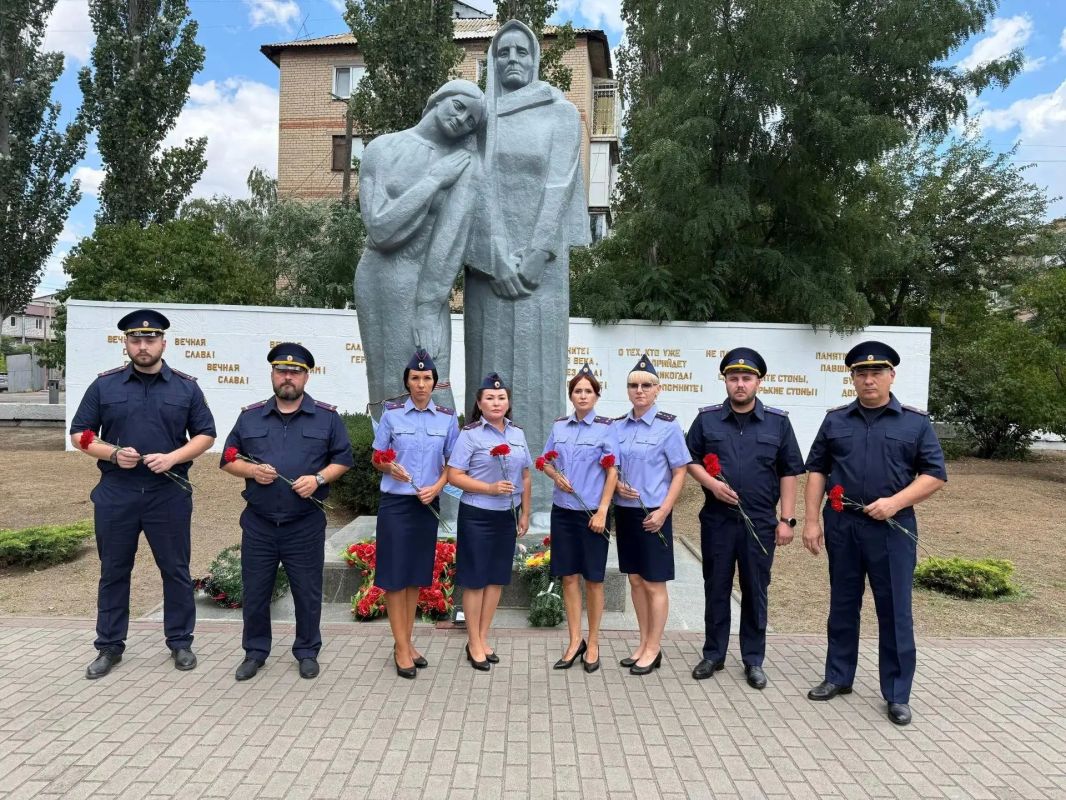 В Мелитополе сотрудники ведомства почтили память погибших детей