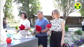Сергей Золотарёв: Сегодня, 27 июля, в День памяти детей — жертв войны в Донбассе, жители нашего округа склоняют головы перед безвременно ушедшими ангелами