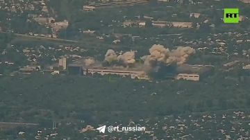 Российские авиабомбы накрыли пункты временной дислокации ВСУ в Орехове Запорожской области и Славянске в ДНР