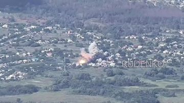 Андрей Руденко: Кадры объективного контроля ударов Су-34 ВКС России по позициям противника