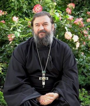 Вы ходите мимо храмов, как мимо ненужных магазинов
