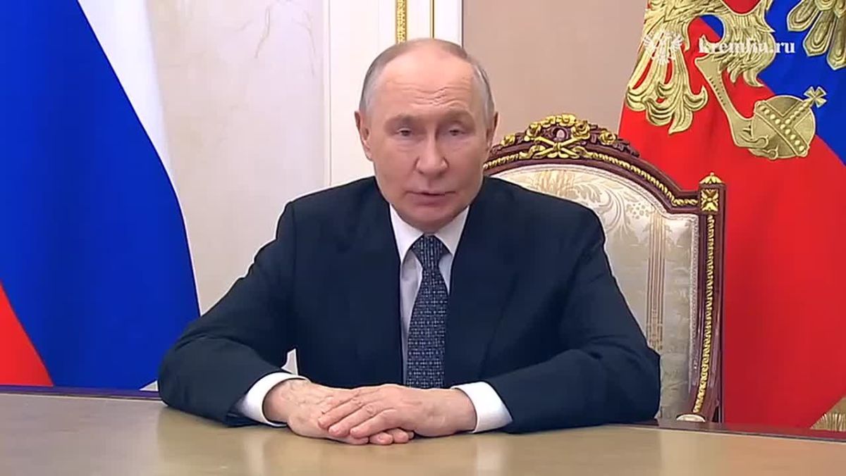 Владимир Путин поздравил железнодорожников с профессиональным праздником