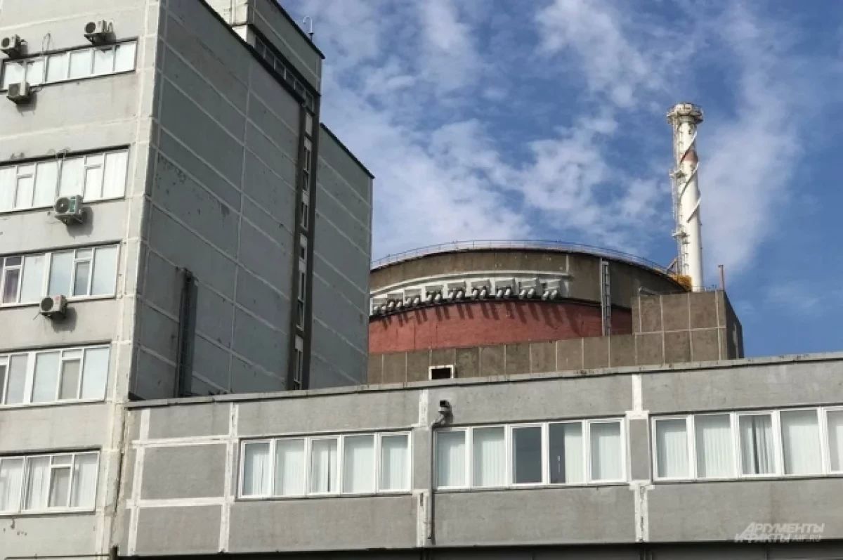 Дрон ВСУ ударил в паре метров от реакторного отделения Запорожской АЭС